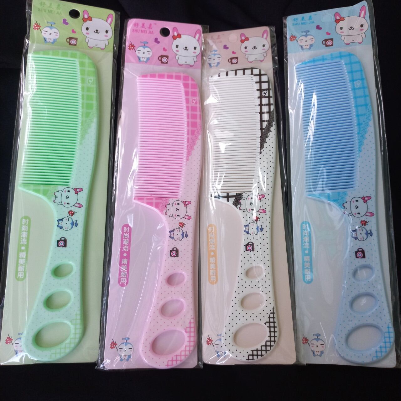 Lược chải tóc cán 3 lỗ mã 1803-2
