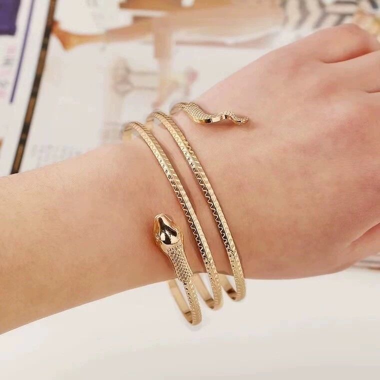 Vòng đeo tay hình con rắn - Arora Boutique