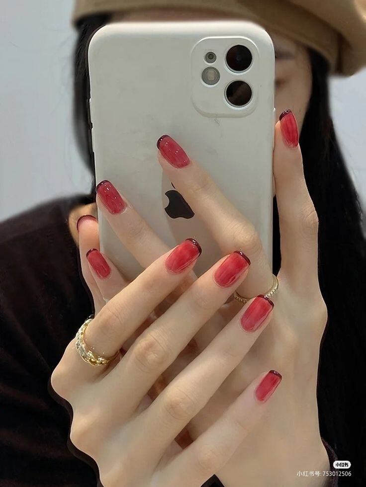 Nailbox móng úp thiết kế hoạ tiết đơn giản