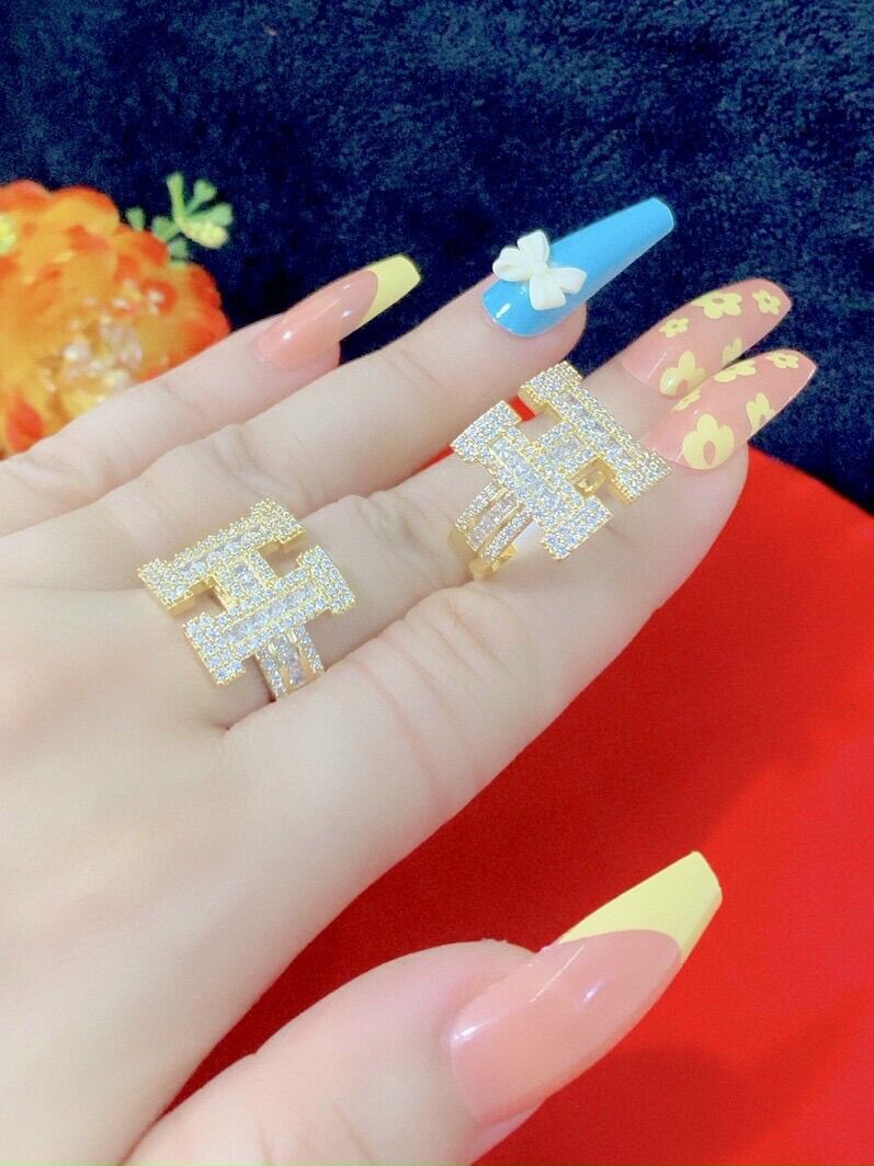 Nhẫn nữ chữ H đính xoàn mạ vàng 18k cao cấp mẫu mới về