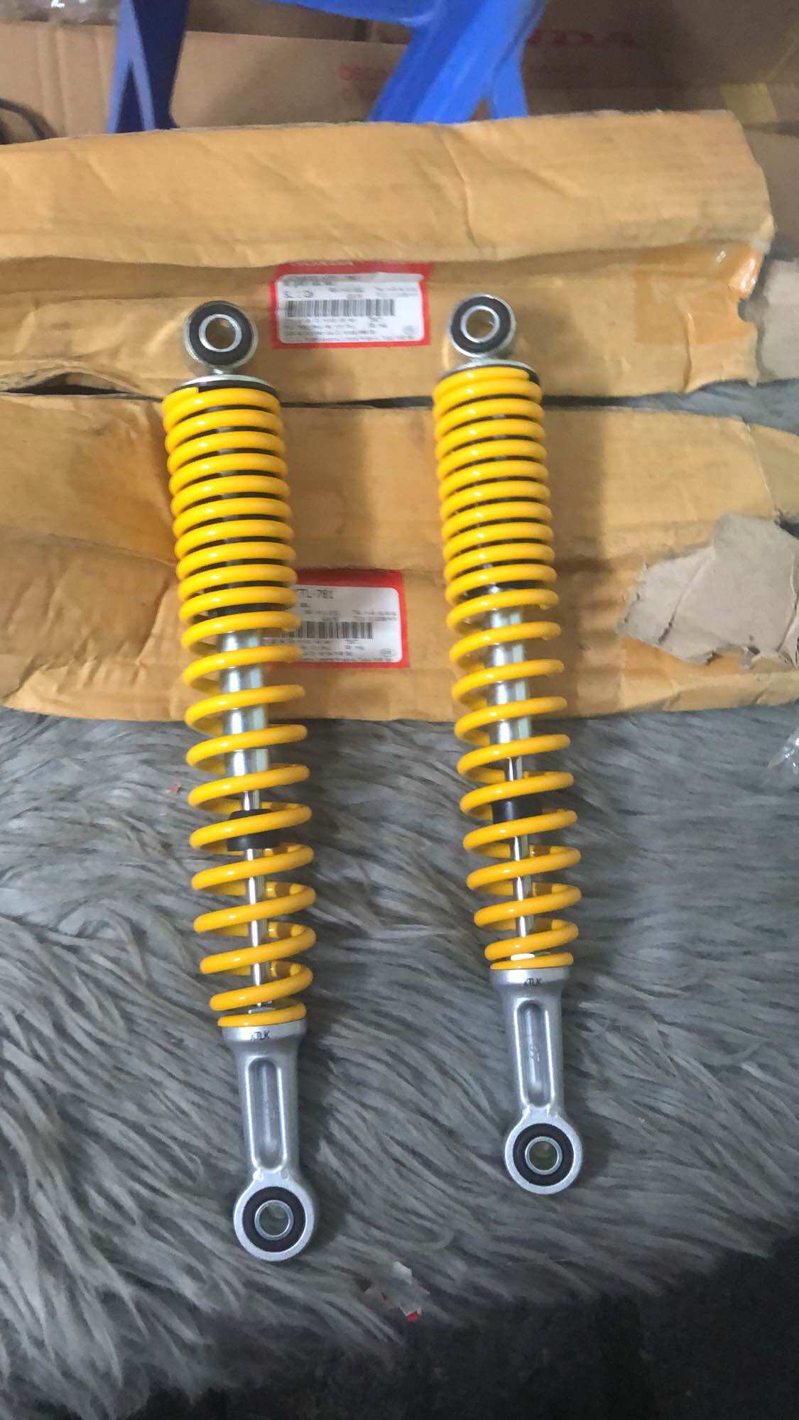 phuộc sau Wave Zx