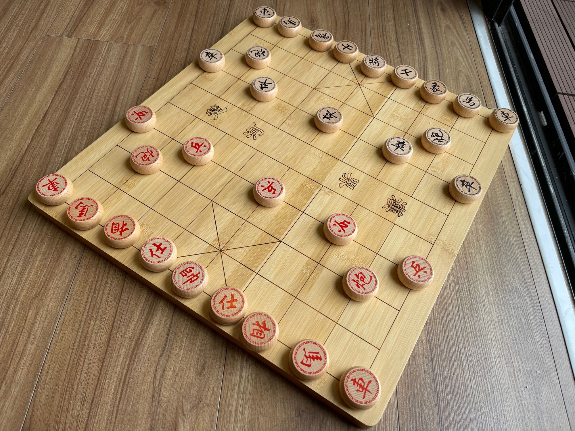 Bộ cờ tướng gỗ chất lượng (bàn gỗ trúc, quân cờ gỗ sồi)