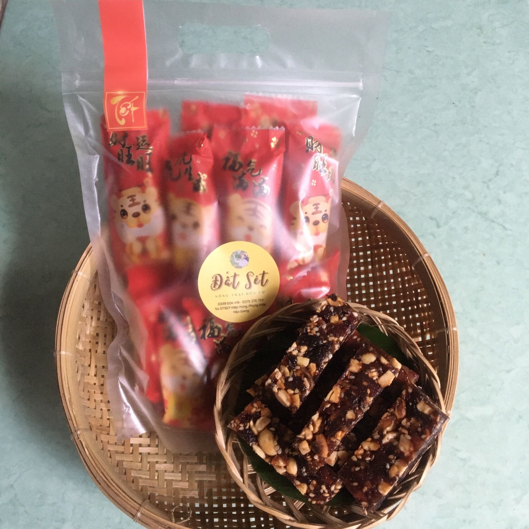 Kẹo Chuối Gừng 300g - Không Chất Bảo Quản -Sản phẩm từ Nông trại Hữu cơ Đất Sét - Đặt Sản Miền Tây