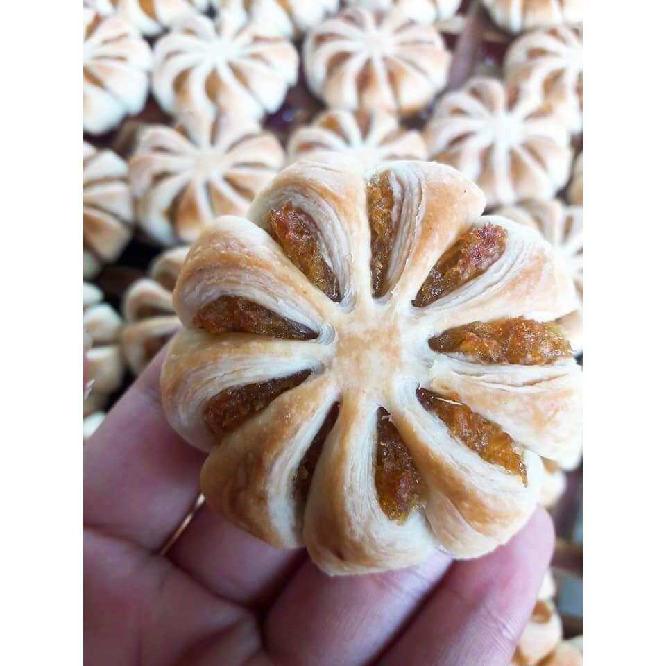 BÁNH HOA MAI NHÂN KHÓM