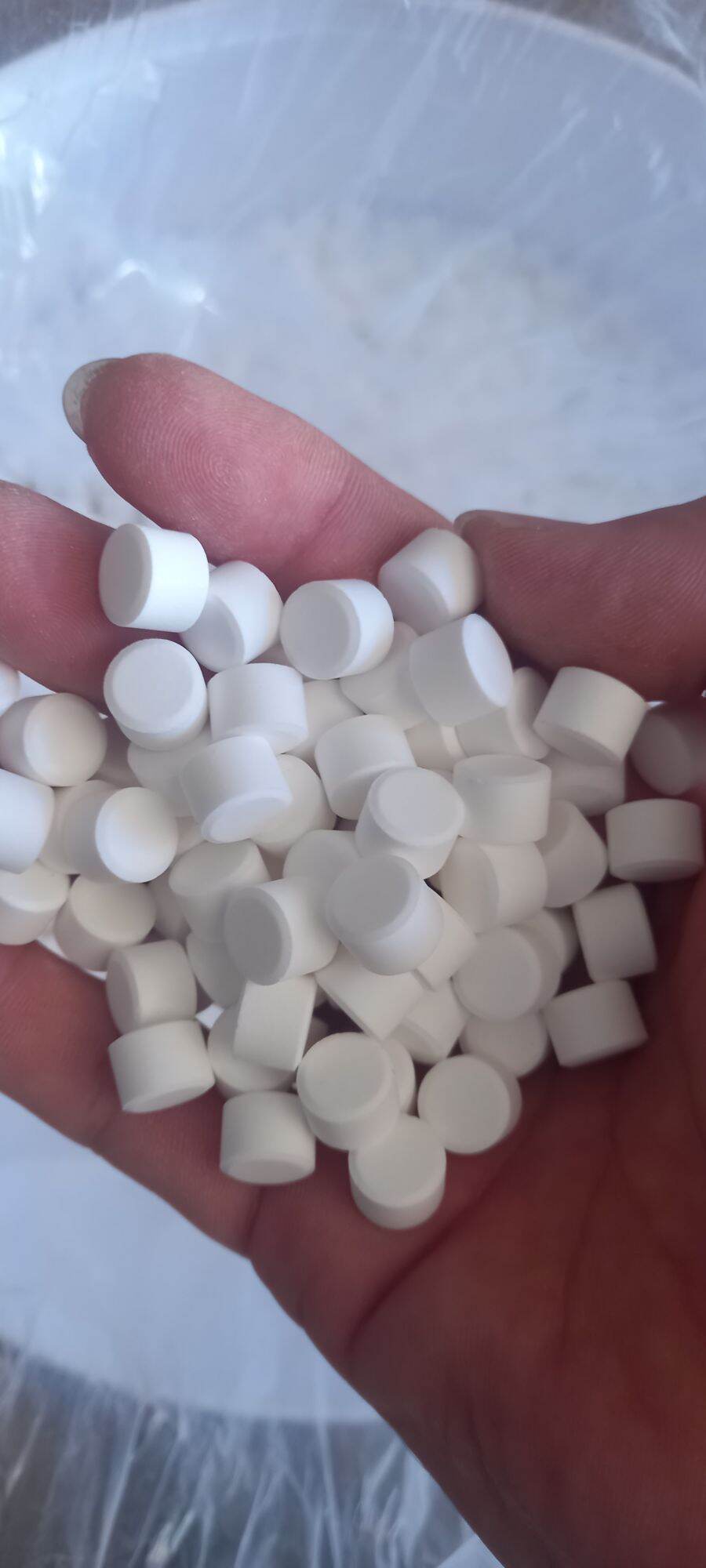 Oxy viên Tinh khiết, cung cấp oxy cho cá bị nổi đầu, lờ đờ, khi bị mất điện