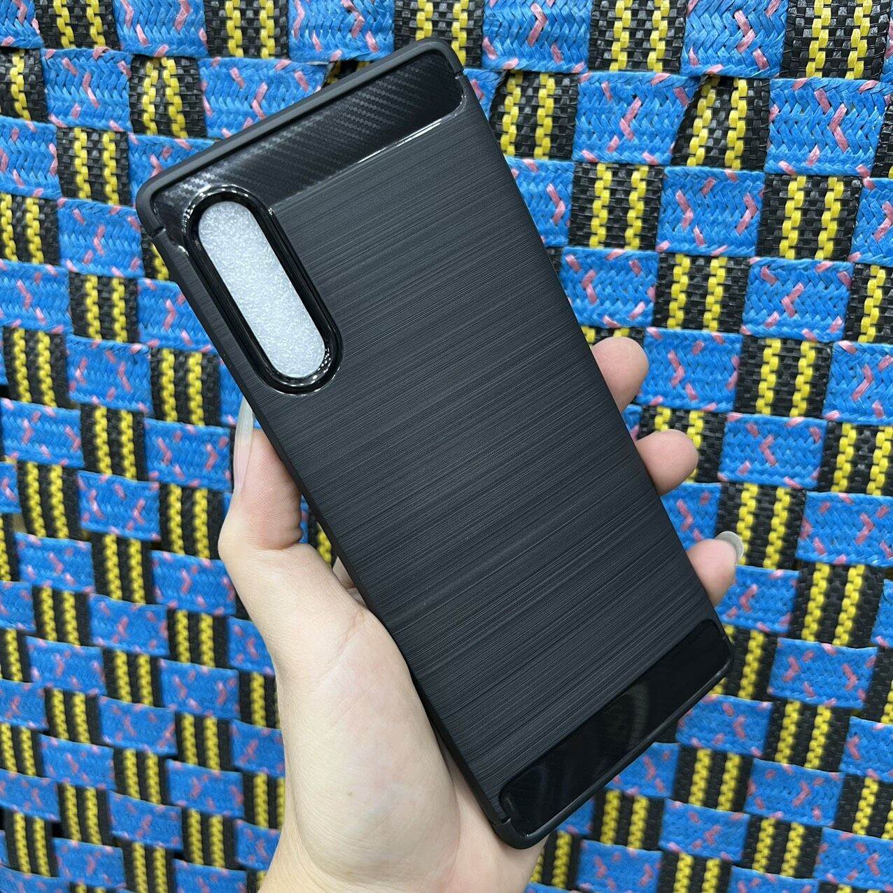 Case ốp lưng LG Velvet dẻo đen vân xước carbon dày dặn chống sốc ôm máy