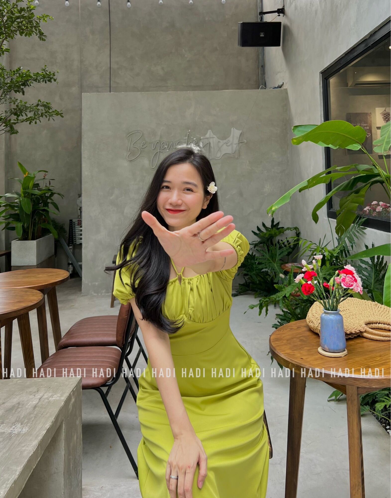 Đầm rút nhún ngực middi - Thương