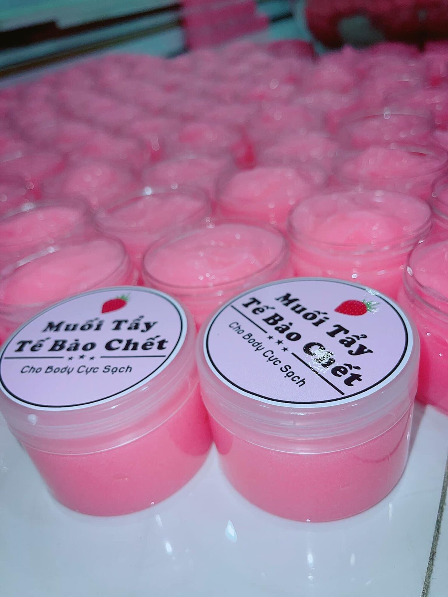 [HCM]TẨY TẾ BÀO CHẾT MUỐI DÂU 180g