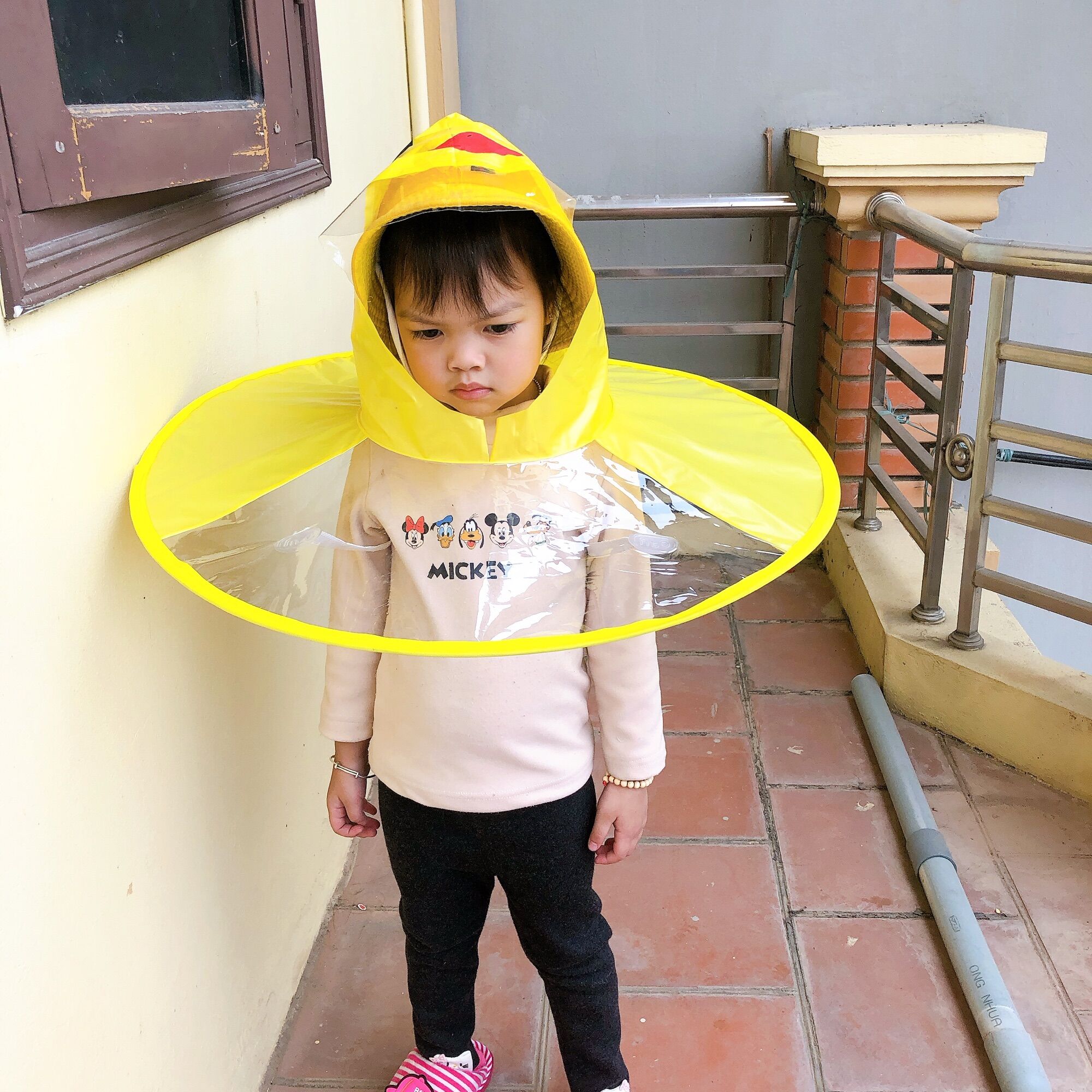 Áo mưa hình con vịt gấp gọn cho bé