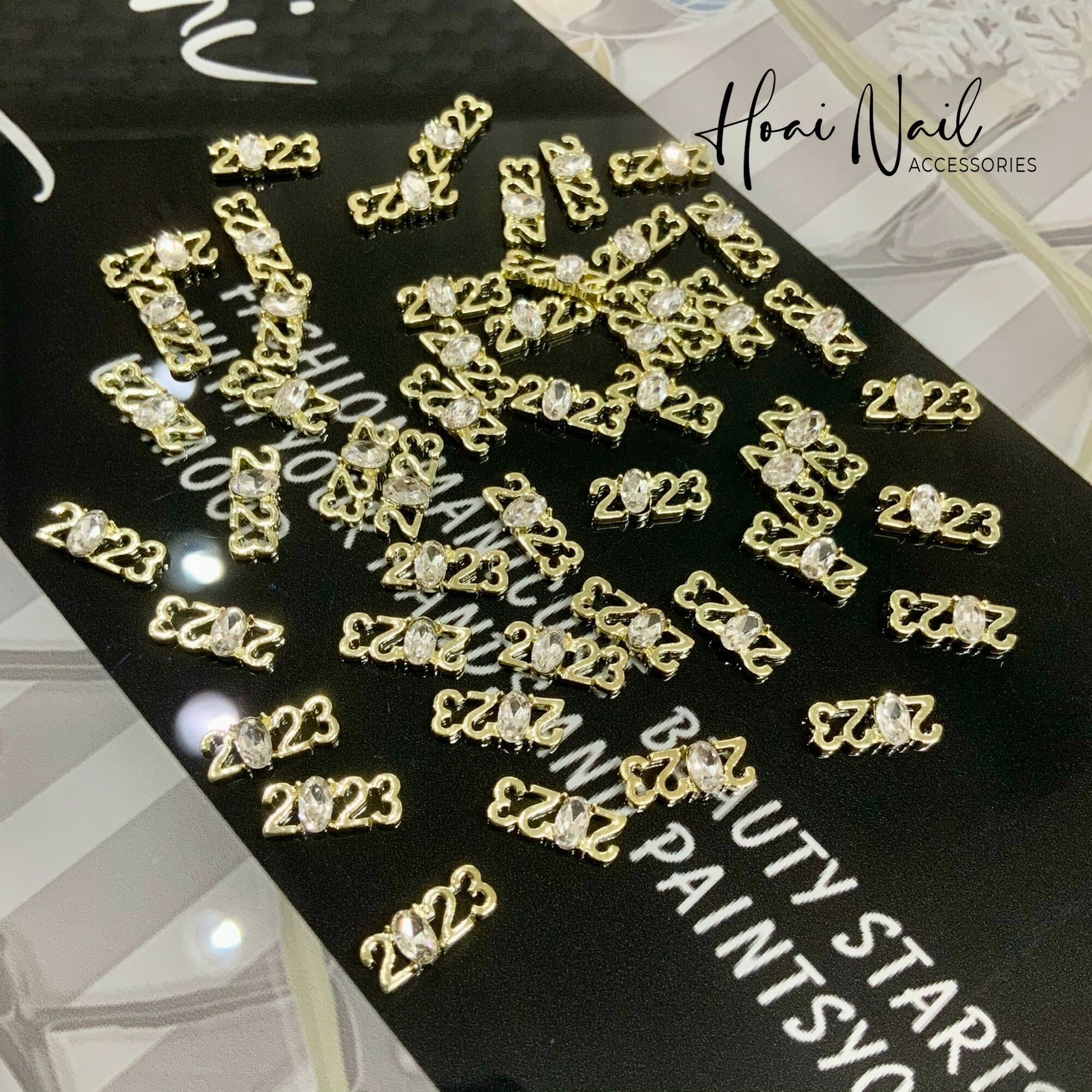 Charm tết 2023 đá giá rẻ