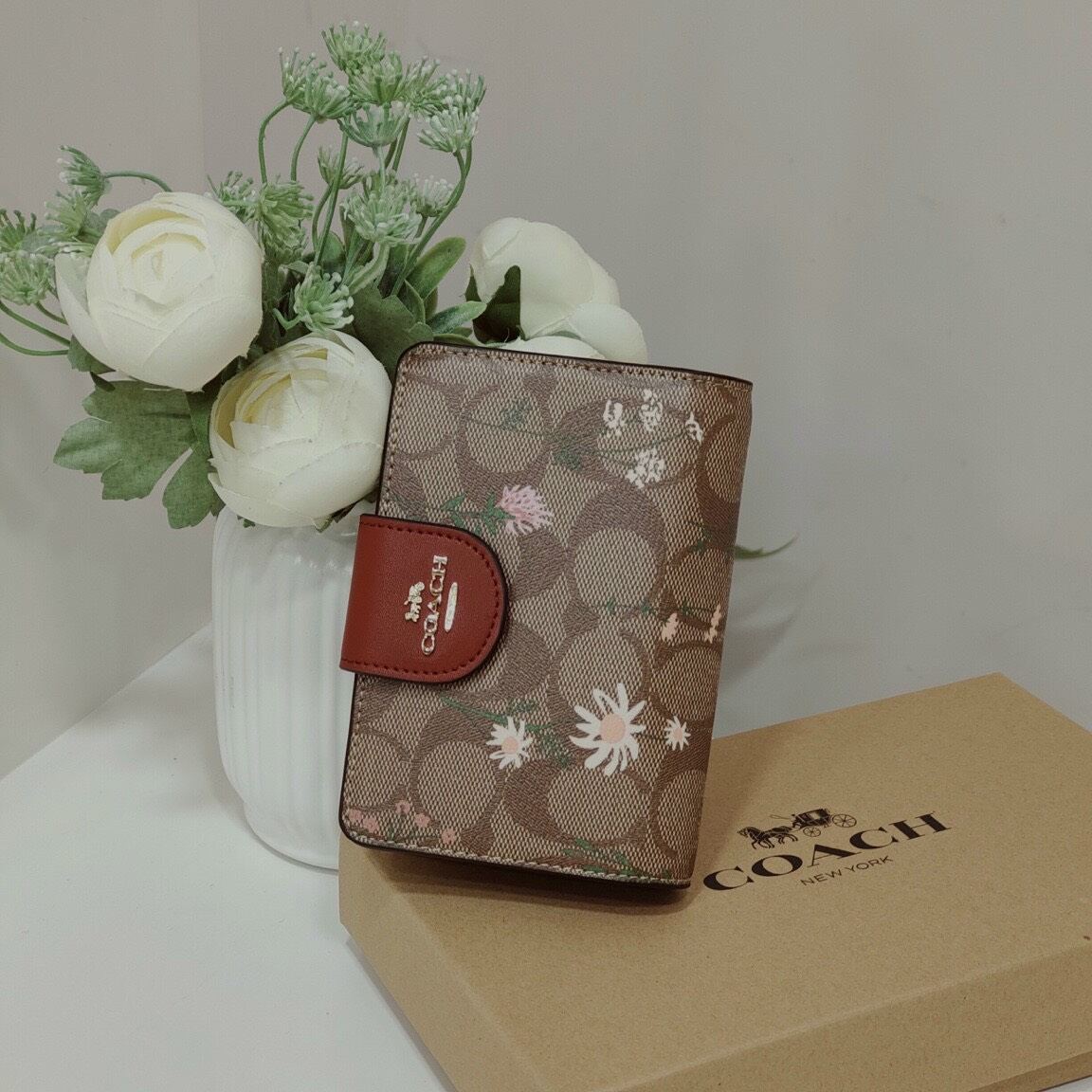 VÍ C0ACH - MEDIUM CORNER ZIP WALLET da thật đẹp mê li
