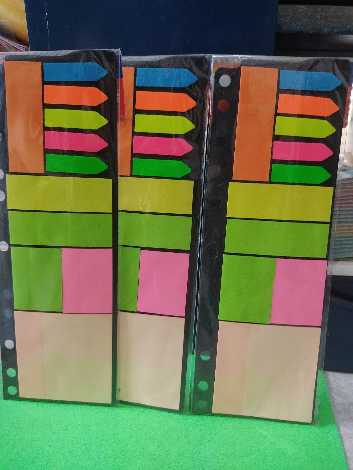 1 xấp giấy note đủ size