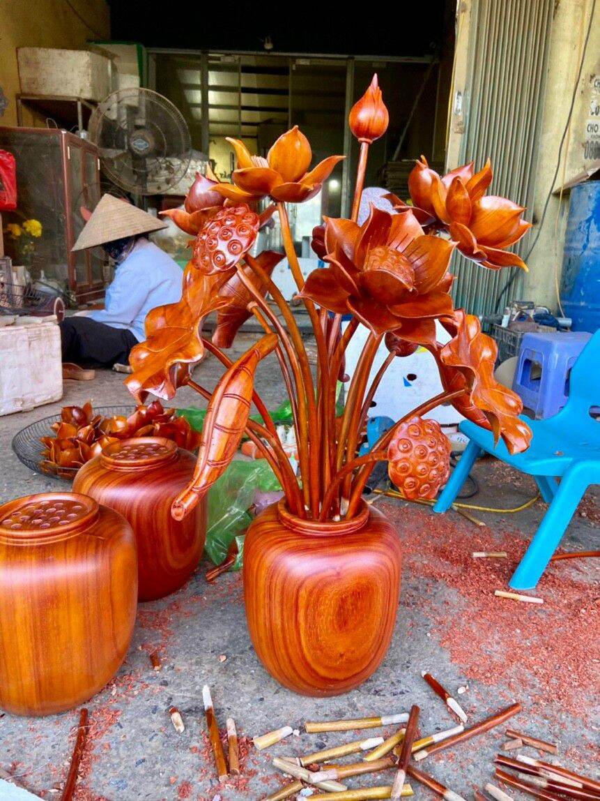 Hoa sen gỗ hương 17 bông 1 bình ,trang trí phòng khách ,phòng thờ đẹp long lanh