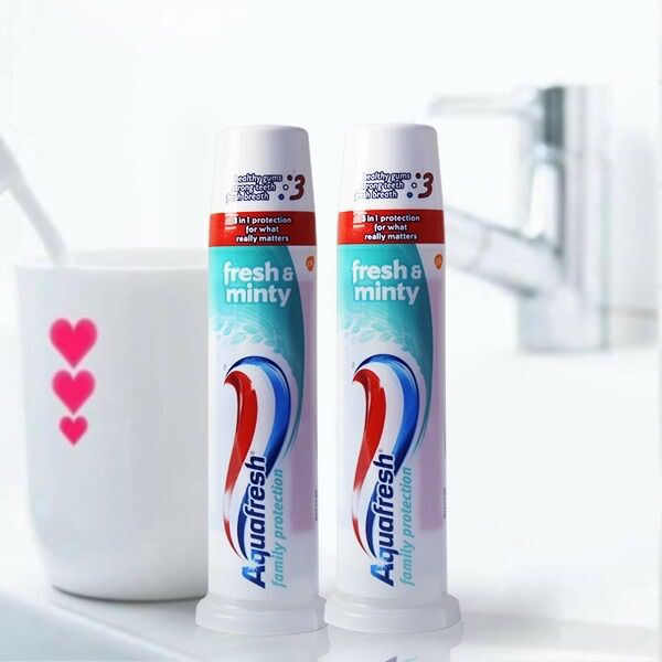 Kem đánh răng Aquafresh làm trắng sáng răng sạch mảng bám thơm miệng