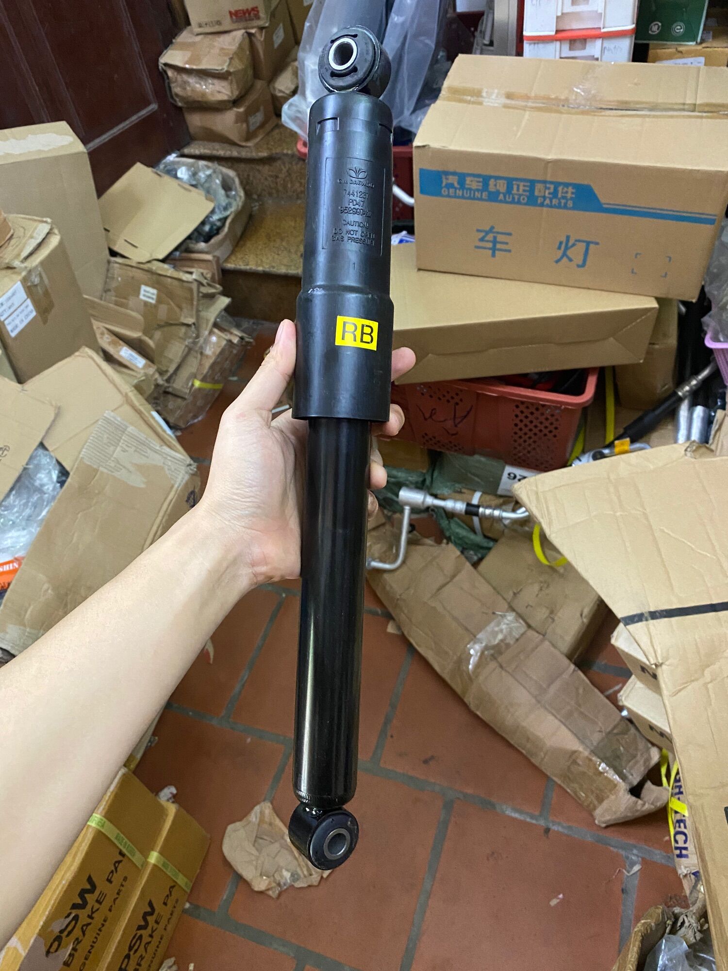 Giảm sóc sau spark gm:95299742