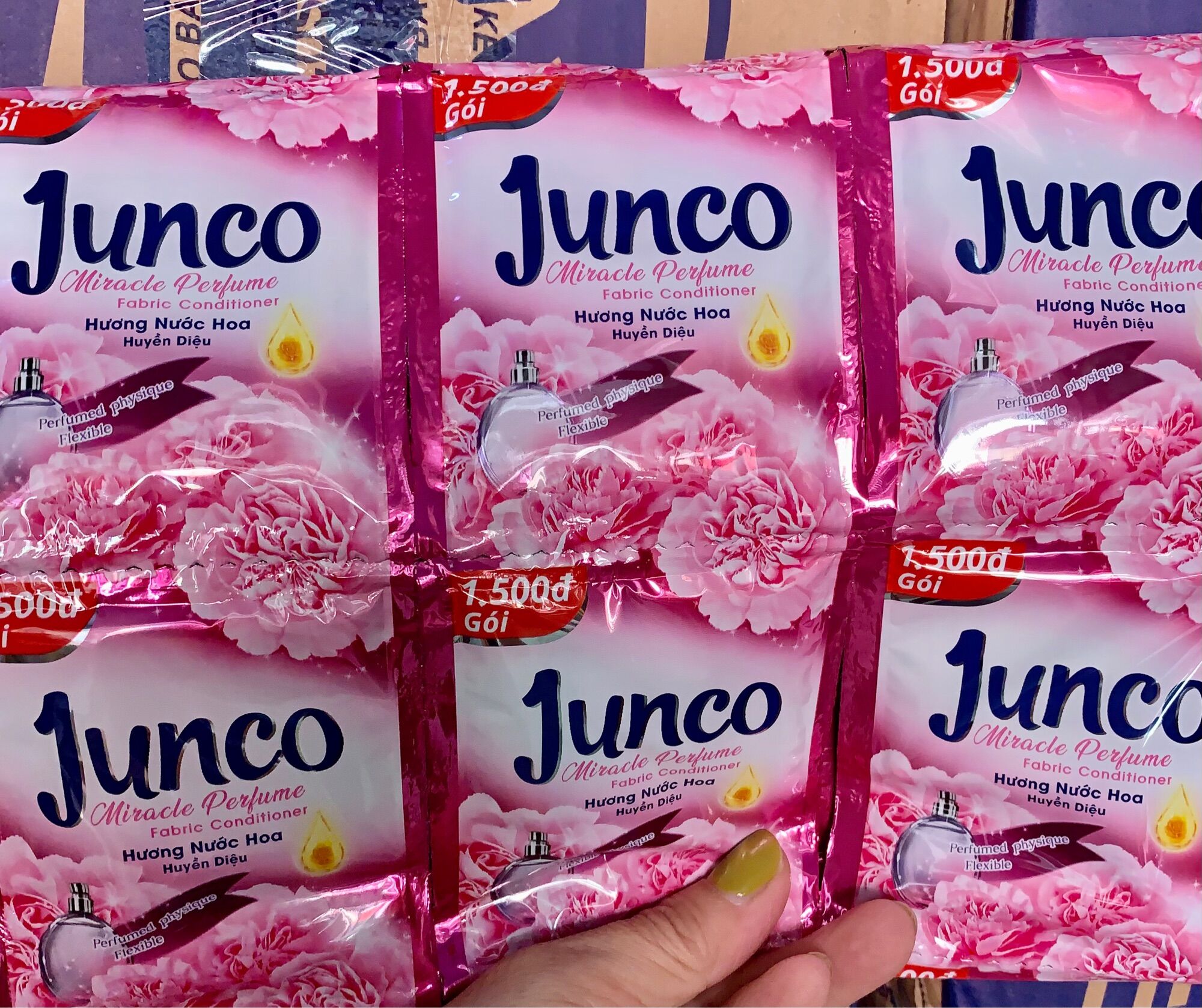 Nước xả vải Junco flexible( thùng 300gói)