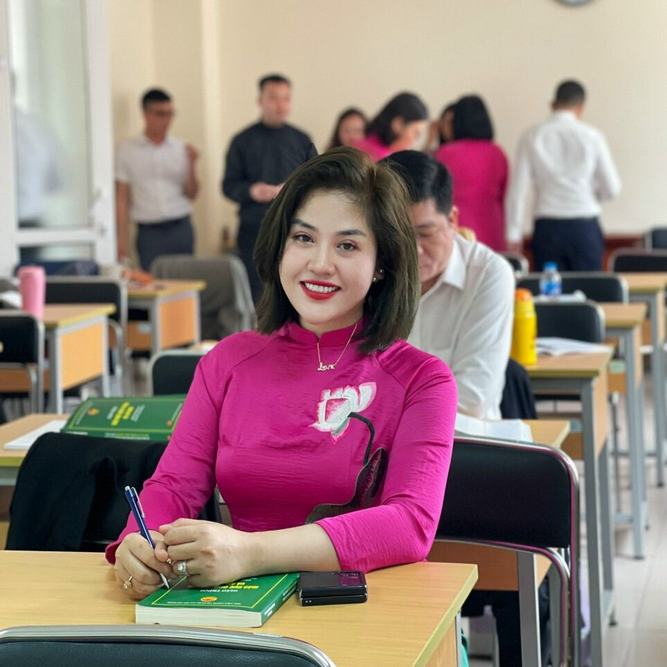 áo dài thêu hồng hoa sen mới nhất