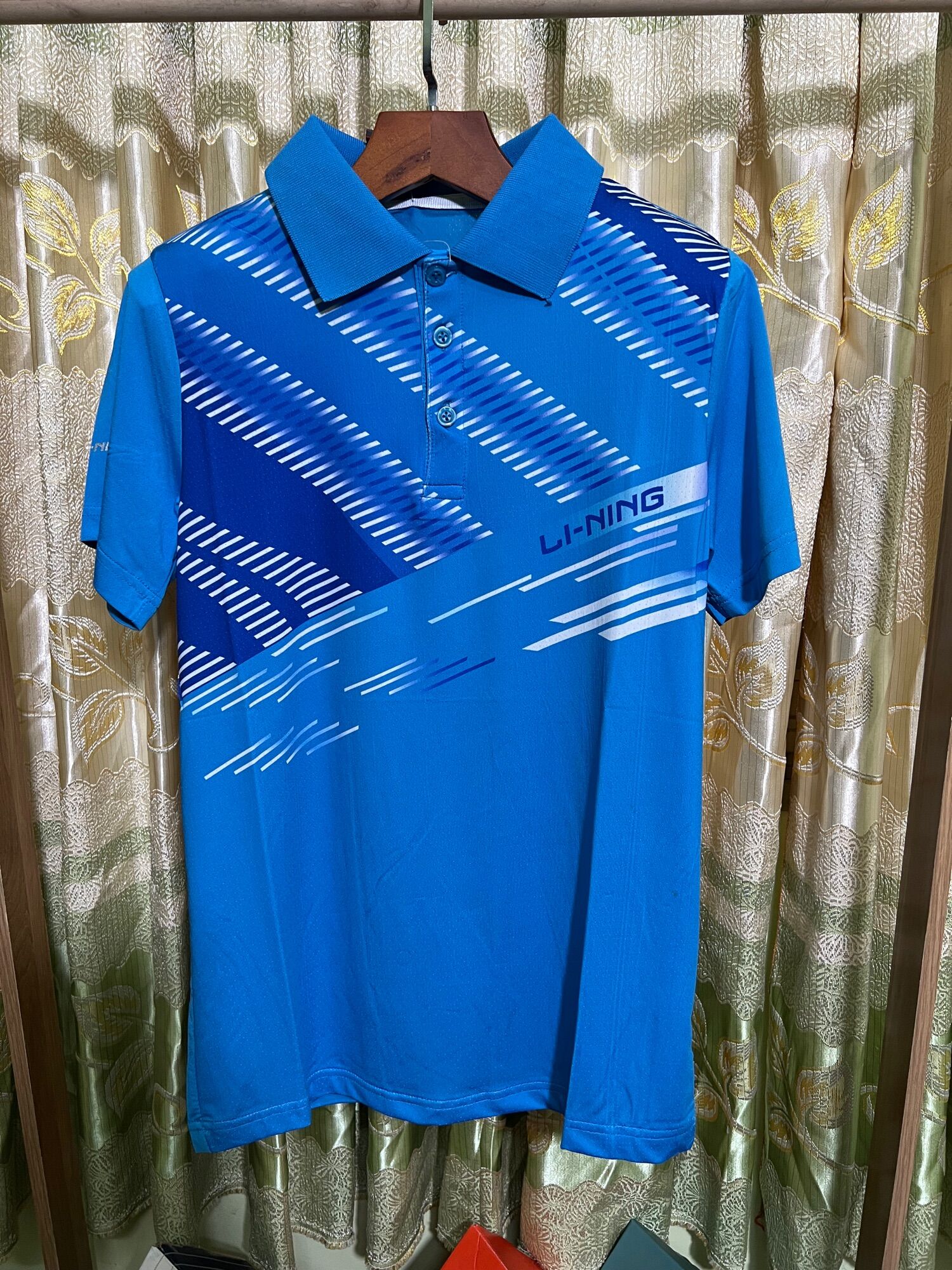 Áo cầu lông lining nam