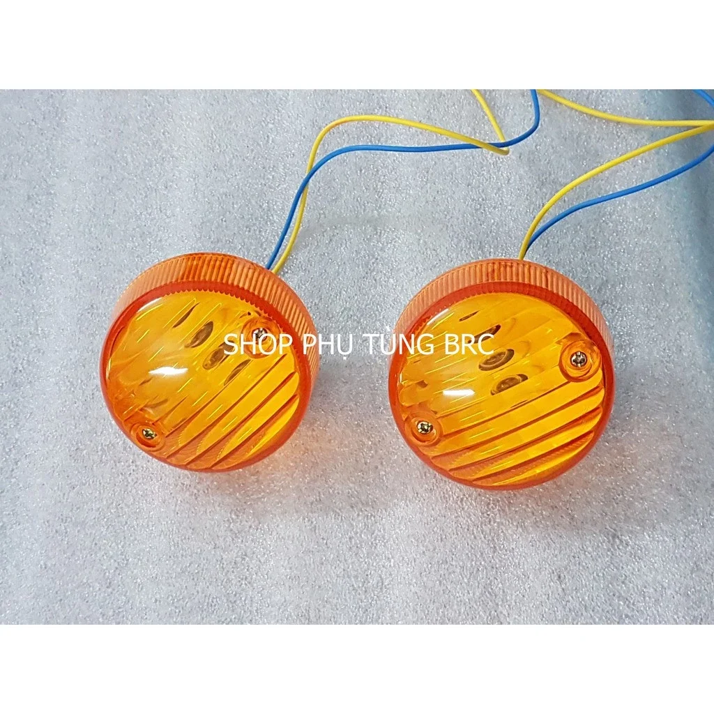 Cặp xi nhan trước xe CUB đời mới .