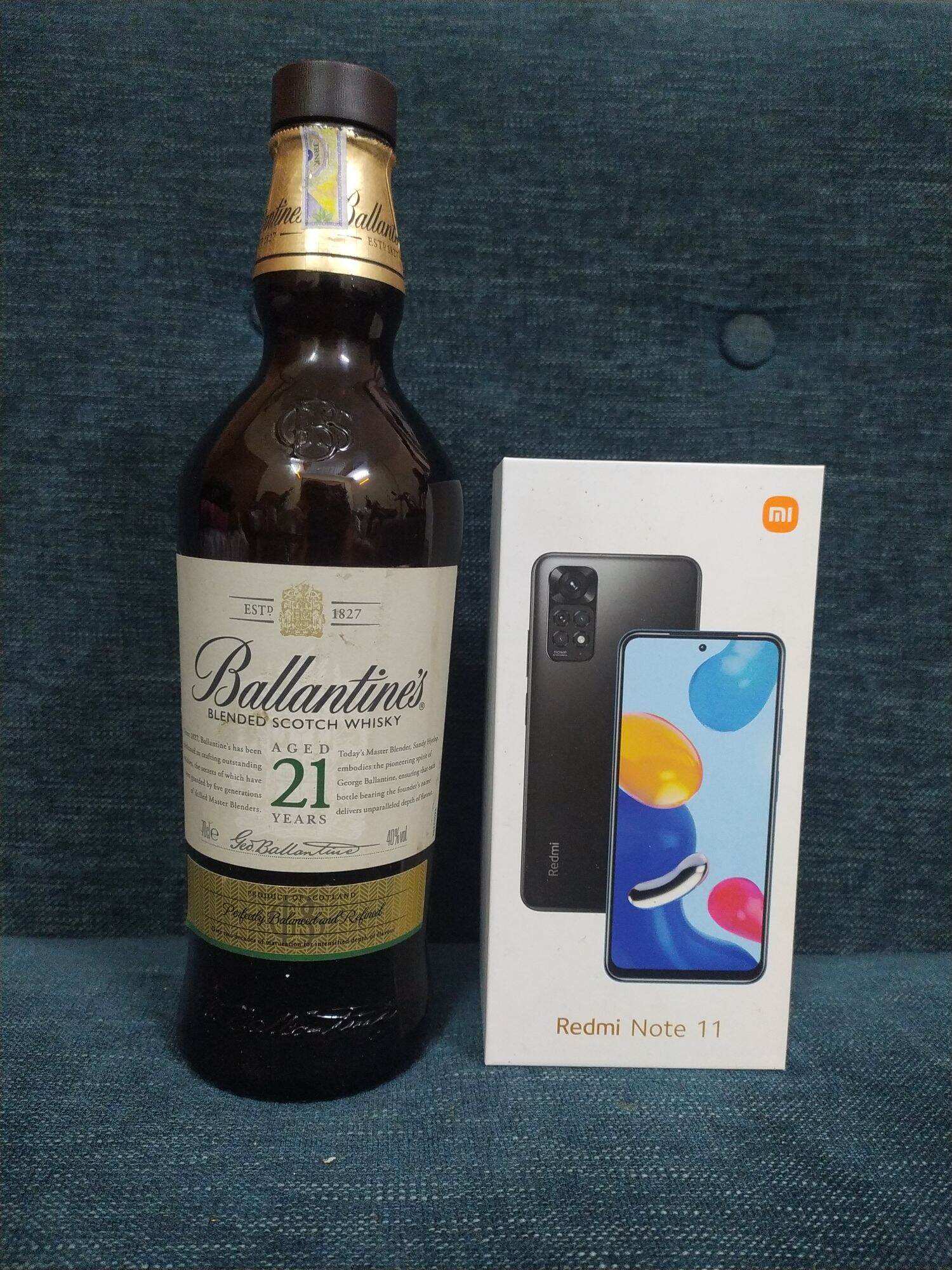 CHAI BALLANTINE'S FULL HỘP [RỖNG]
