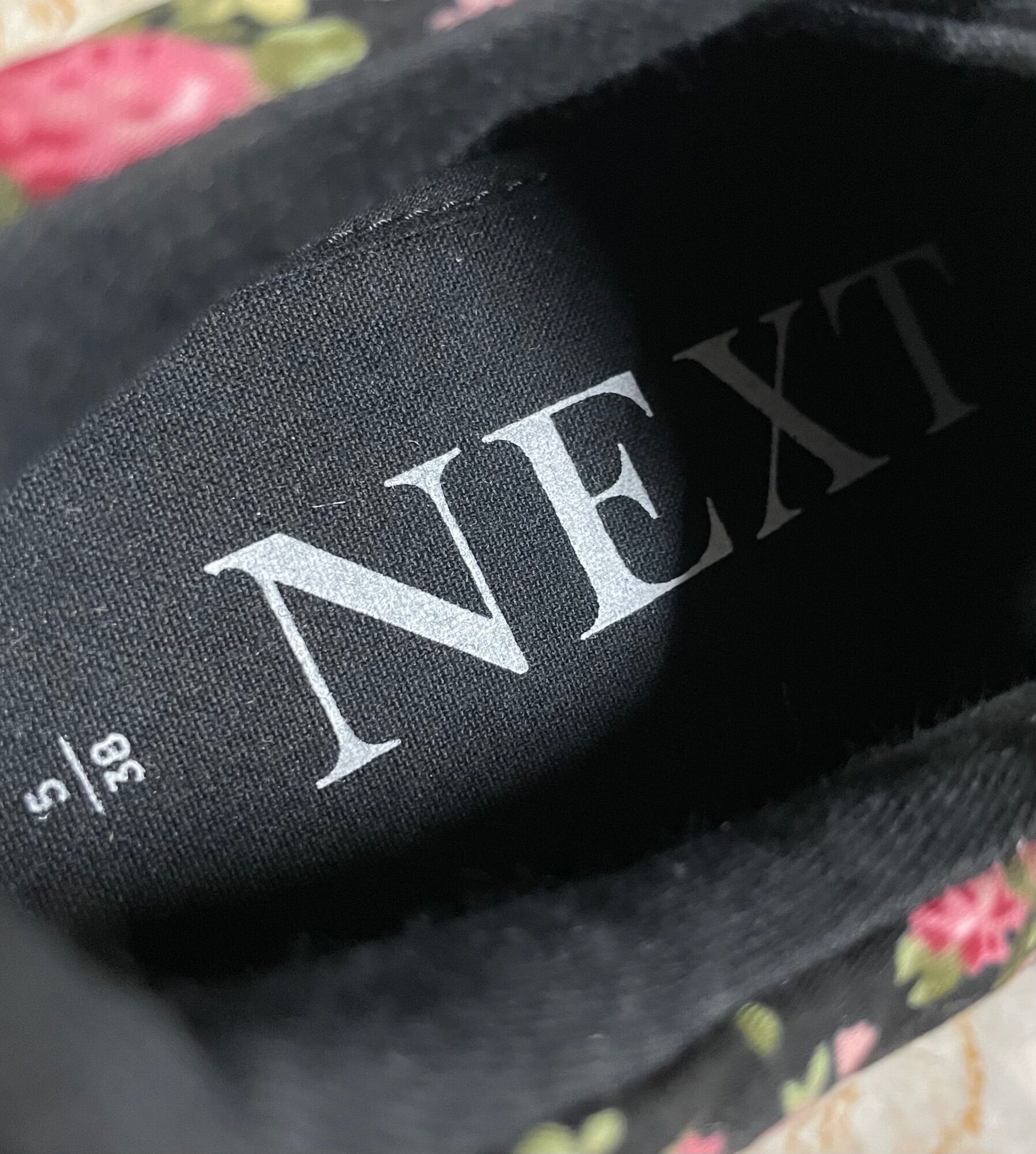 Giày NEXT Dư Xịn Xuất Mỹ Độc Lạ Phối Hoa Size 38 ( Có Sẵn )