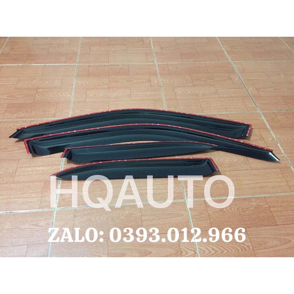 VÈ CHE MƯA FORD LASER