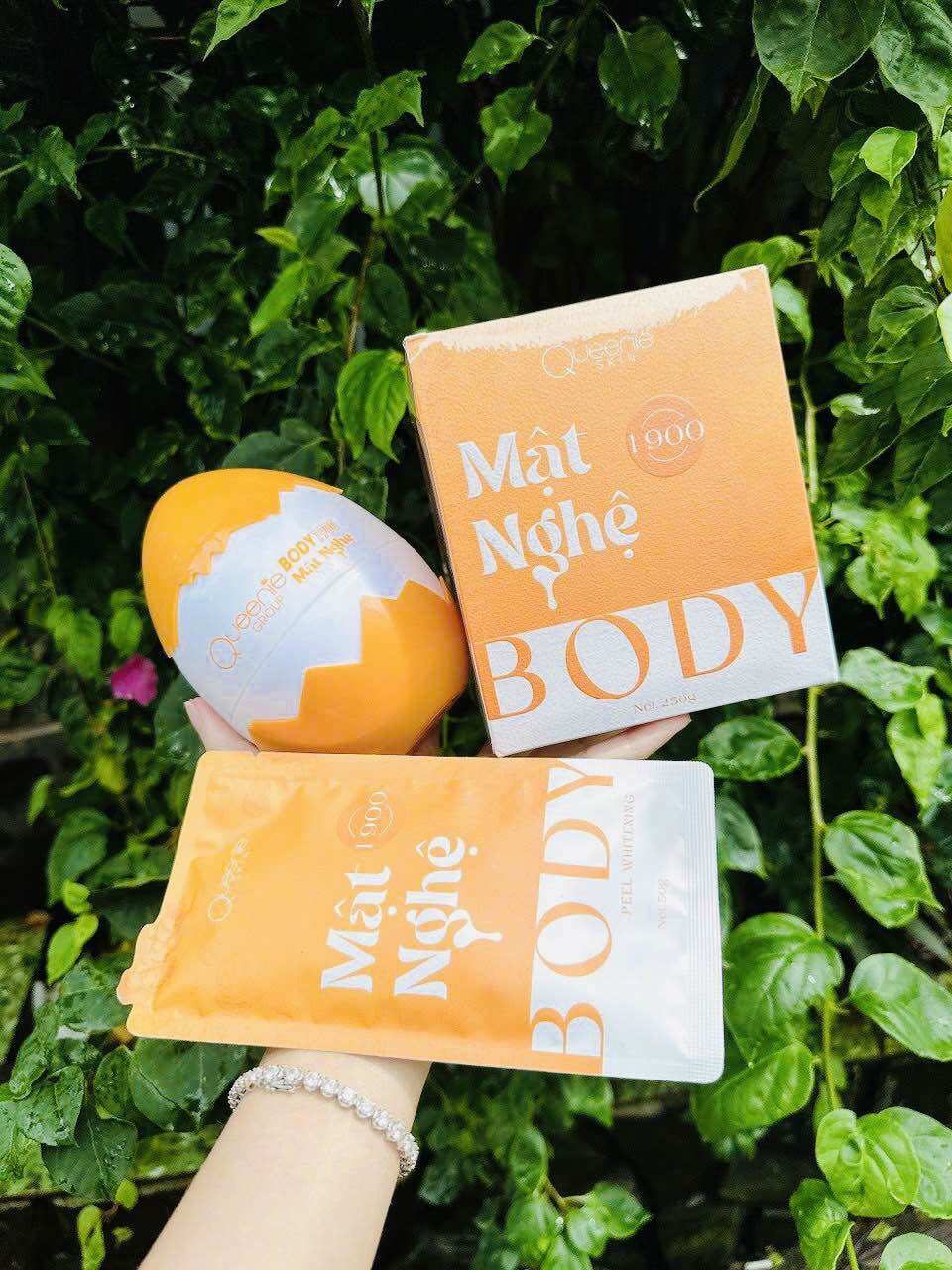 Kem Body trứng vàng MẬT NGHỆ Queeni