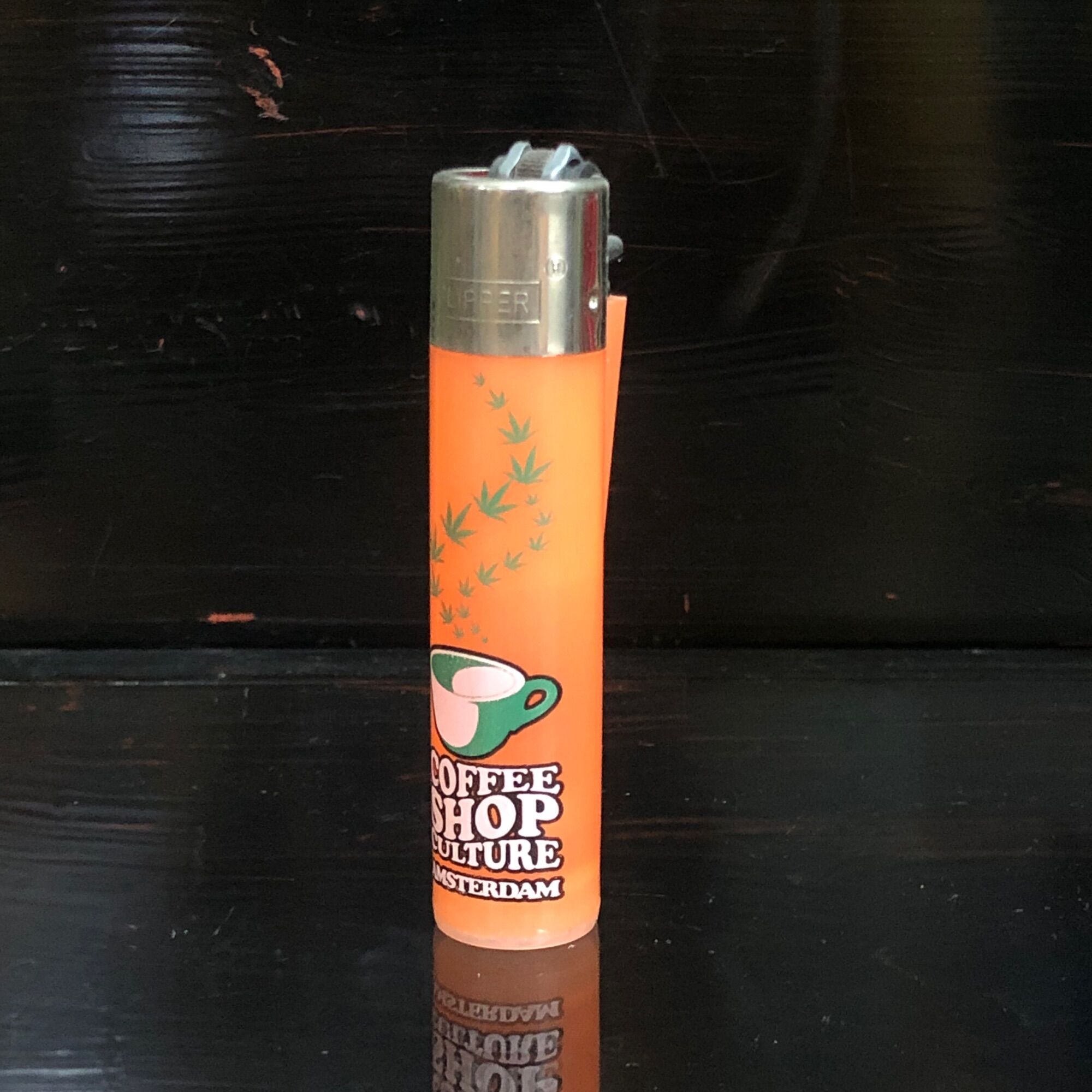 Bật lửa Clipper lá Phong , Quẹt hình trụ Clipper siêu bền mẫu Chất .