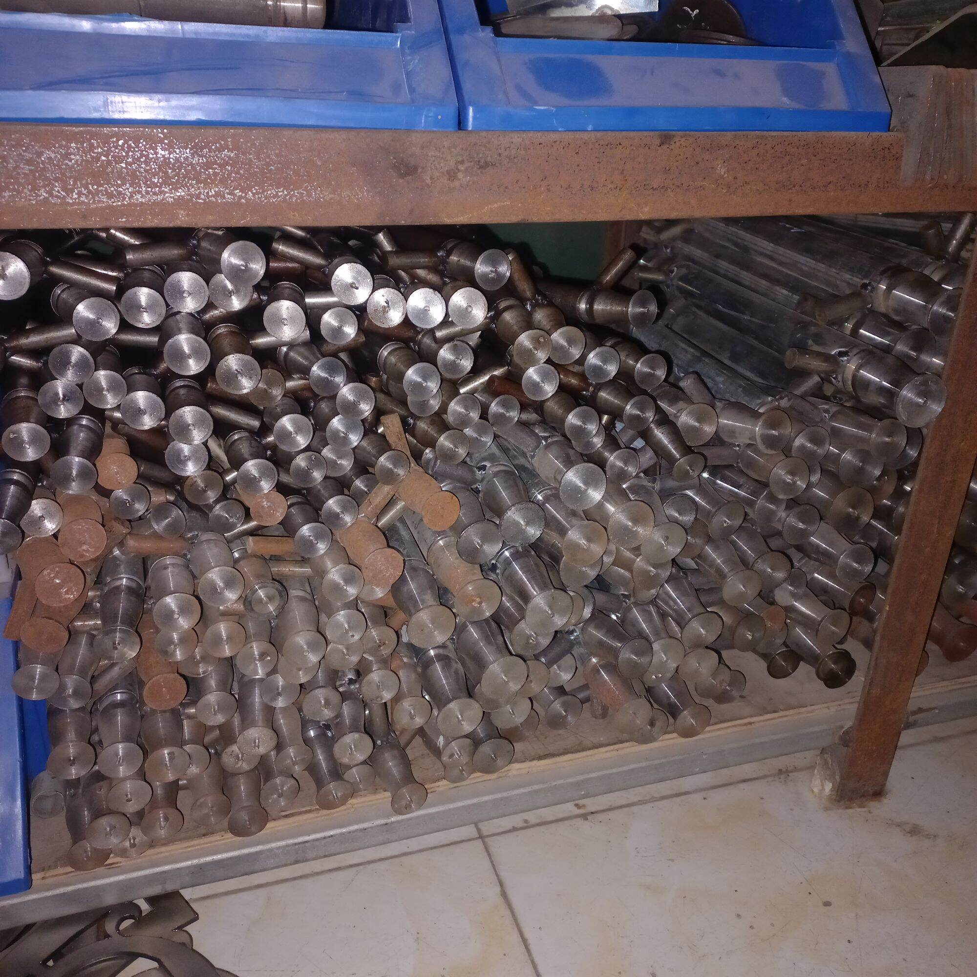 Tay nắm cửa sắt,cổng sắt,nhiều kích cỡ
