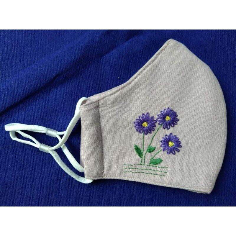 Khẩu trang thêu tay vải linen