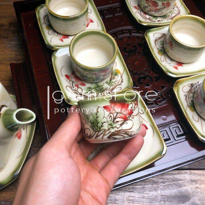 Bộ ấm chén dáng vuông vẽ sen men ngọc