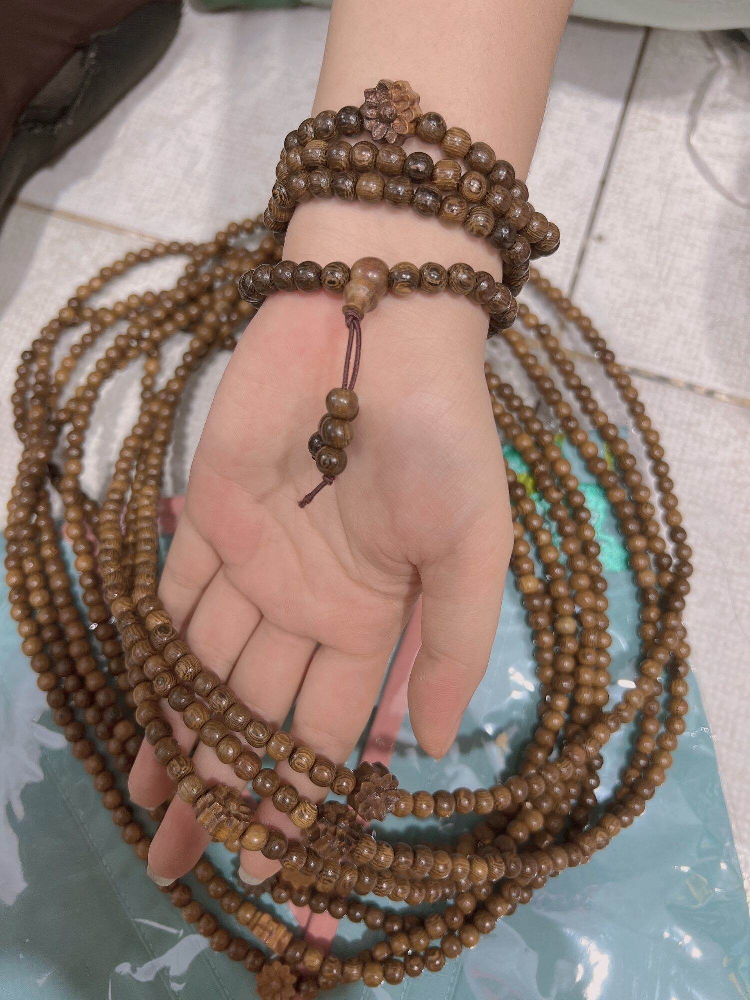 Vòng đeo tay . vòng gỗ 108 hạt 6ly
