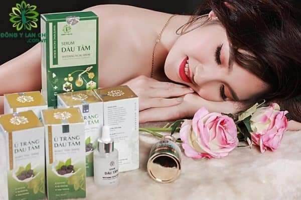 bộ sản phẩm ủ trắng và serum dâu tằm
