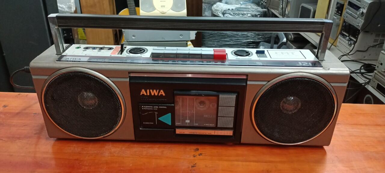 アイワ CS-J21 美品】AIWA CS-J21 ステレオラジオカセットレコーダー
