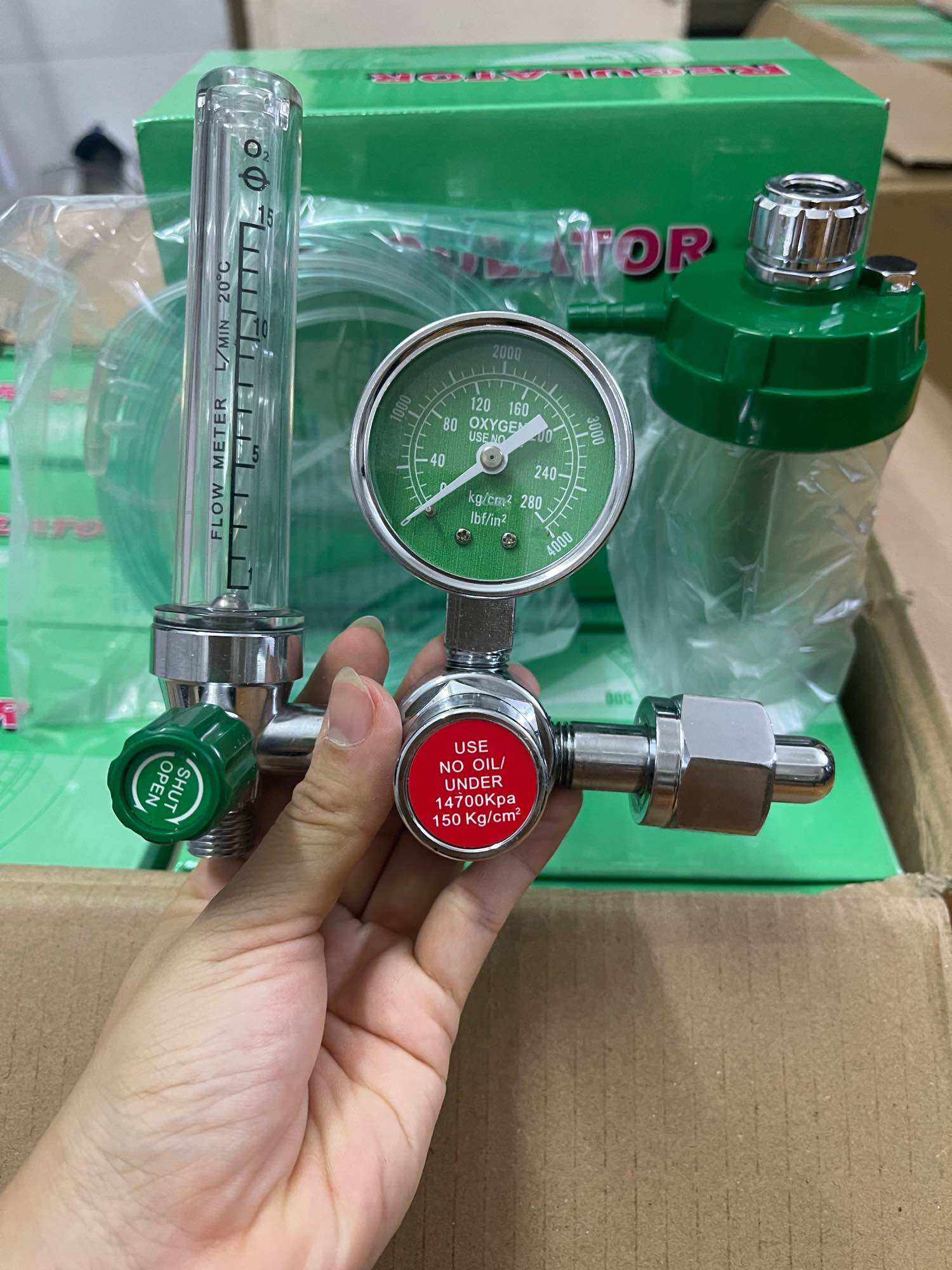 Đồng hồ oxy y tế đo áp suất bình khí Regulator