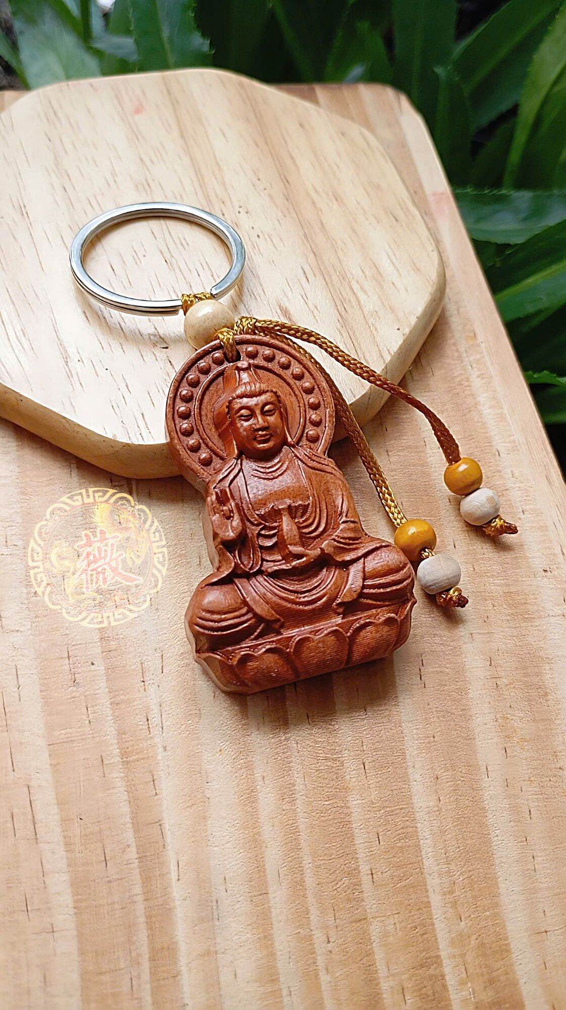 Móc khóa Phật Bà Quan Âm bằng gỗ bình an