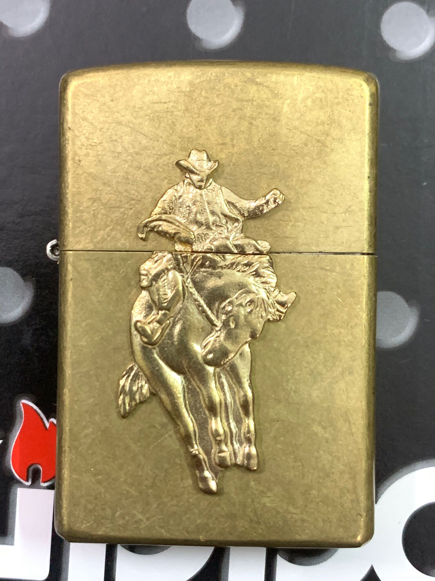 Emblem dán zippo chủ đề cao bồi