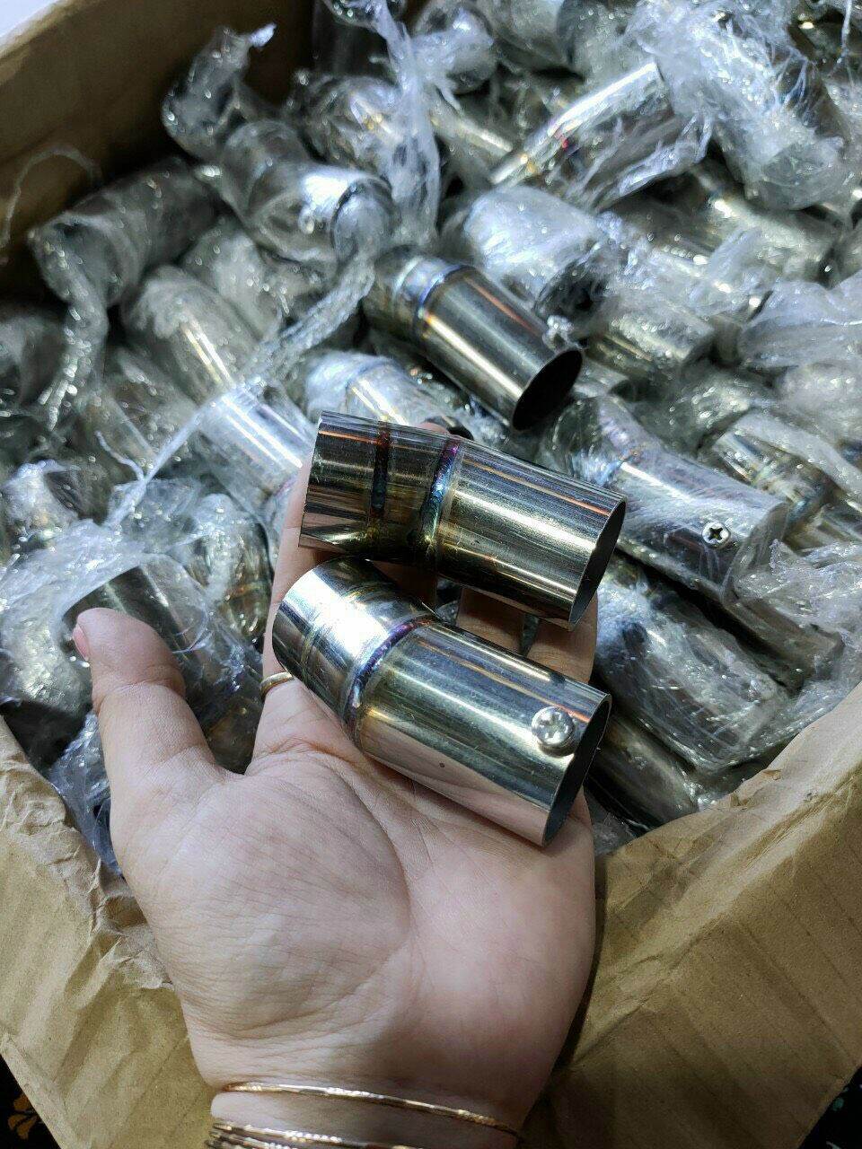 Co inox chụp đít pô winner x