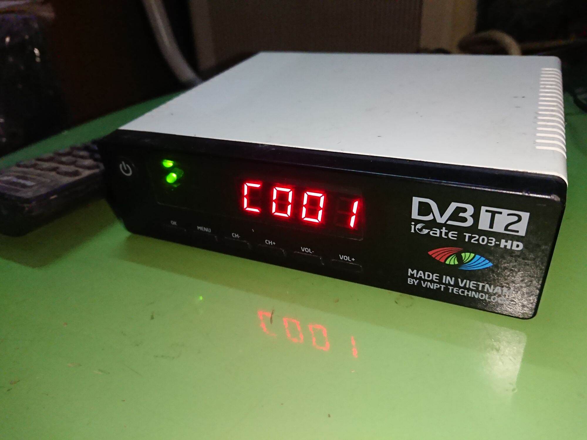 Đầu Thu kỹ thuật số mặt đát DV3 T2 Của VNPT máy đã qua sử dụng tình trạng còn mới trên 90% hoạt động hoàn hảo sản phẩm bao gồm đầu máy ,Adapter, điều khiển từ xa