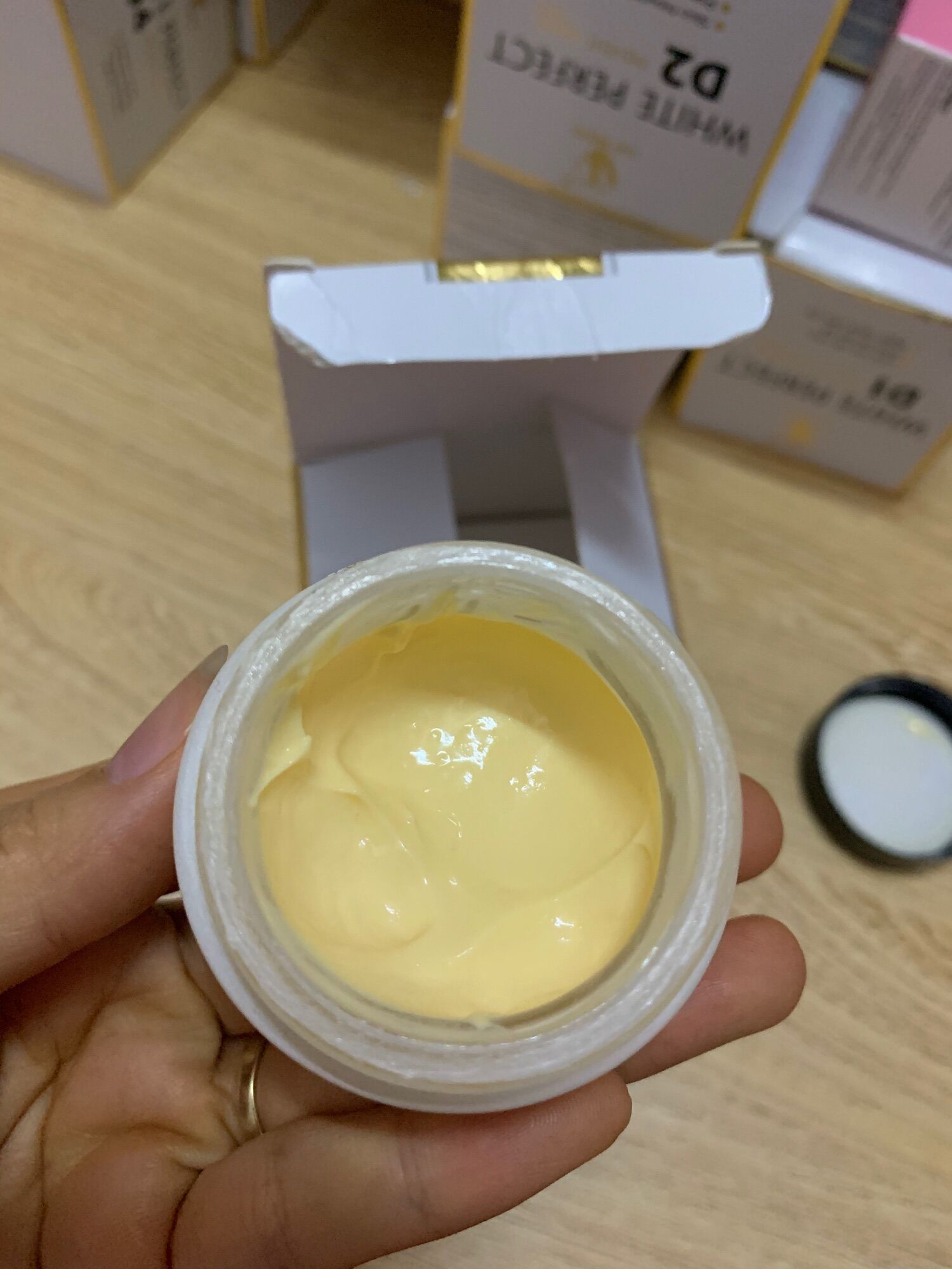 D2 topwhite chính hãng