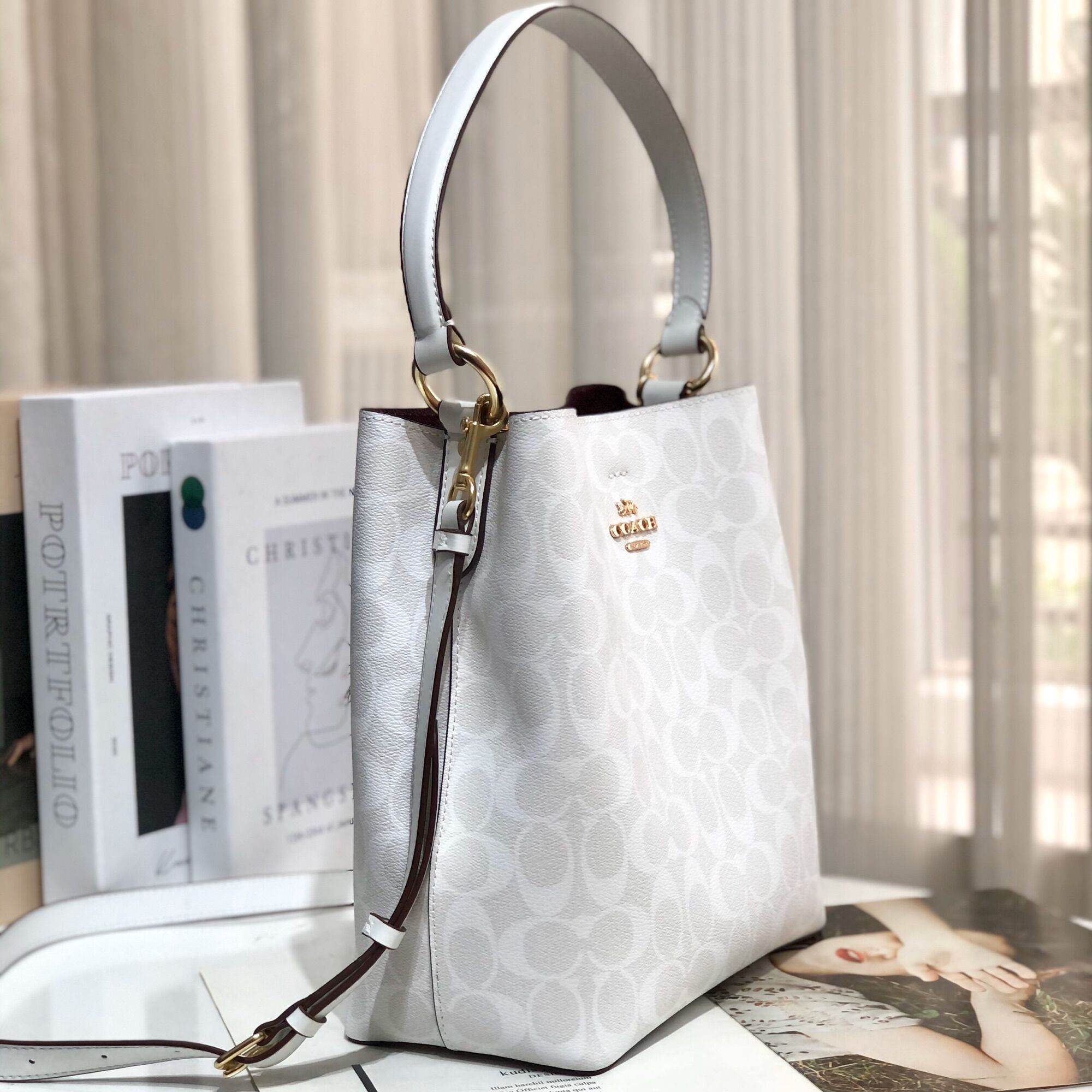 Túi Coach bucket dư xịn