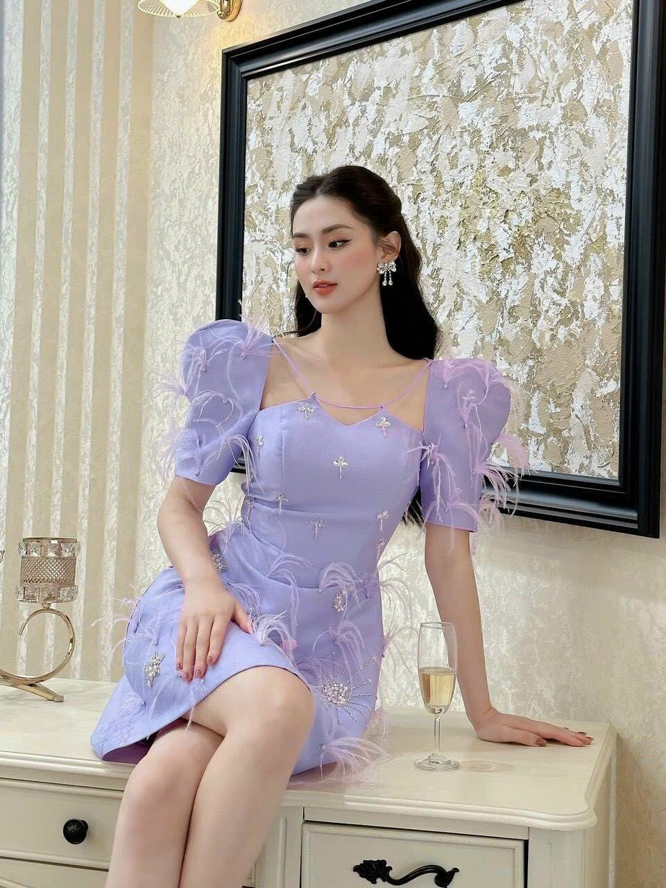 ĐẦM CỔ U TAY PHỒNG KIM SA LÔNG VŨ