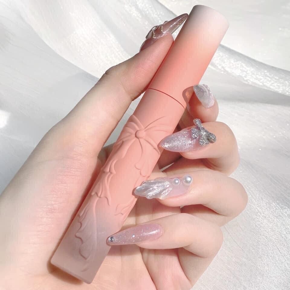 Bộ trang điểm cá nhân 6 món(kem nền,phấn phủ,phấn mắt,bấm mi, mắt nước, son)