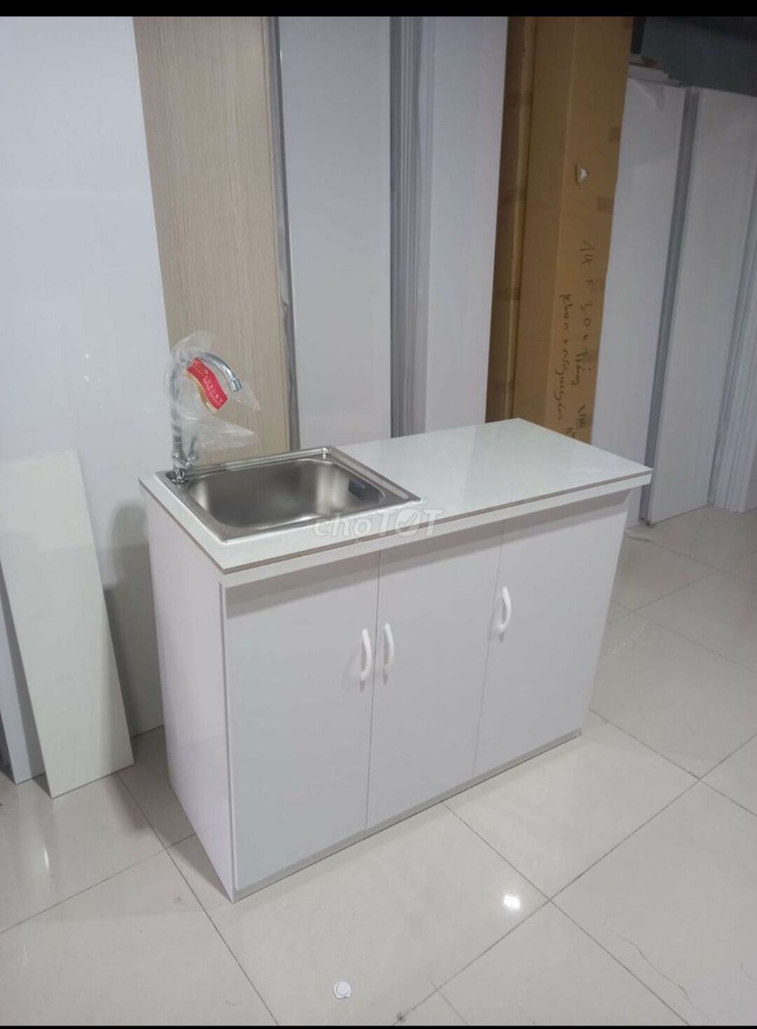 tủ bếp mini sẵn bồn mặt gạch giá xưởng