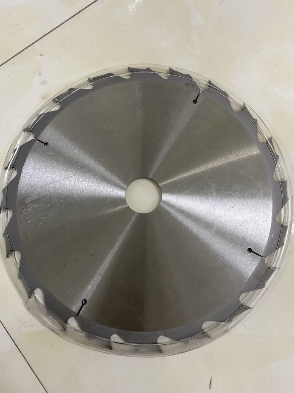 Lưỡi cưa cắt gỗ tự nhiên 235*1.8*25.4*40T hiệu GMN hàng cao cấp