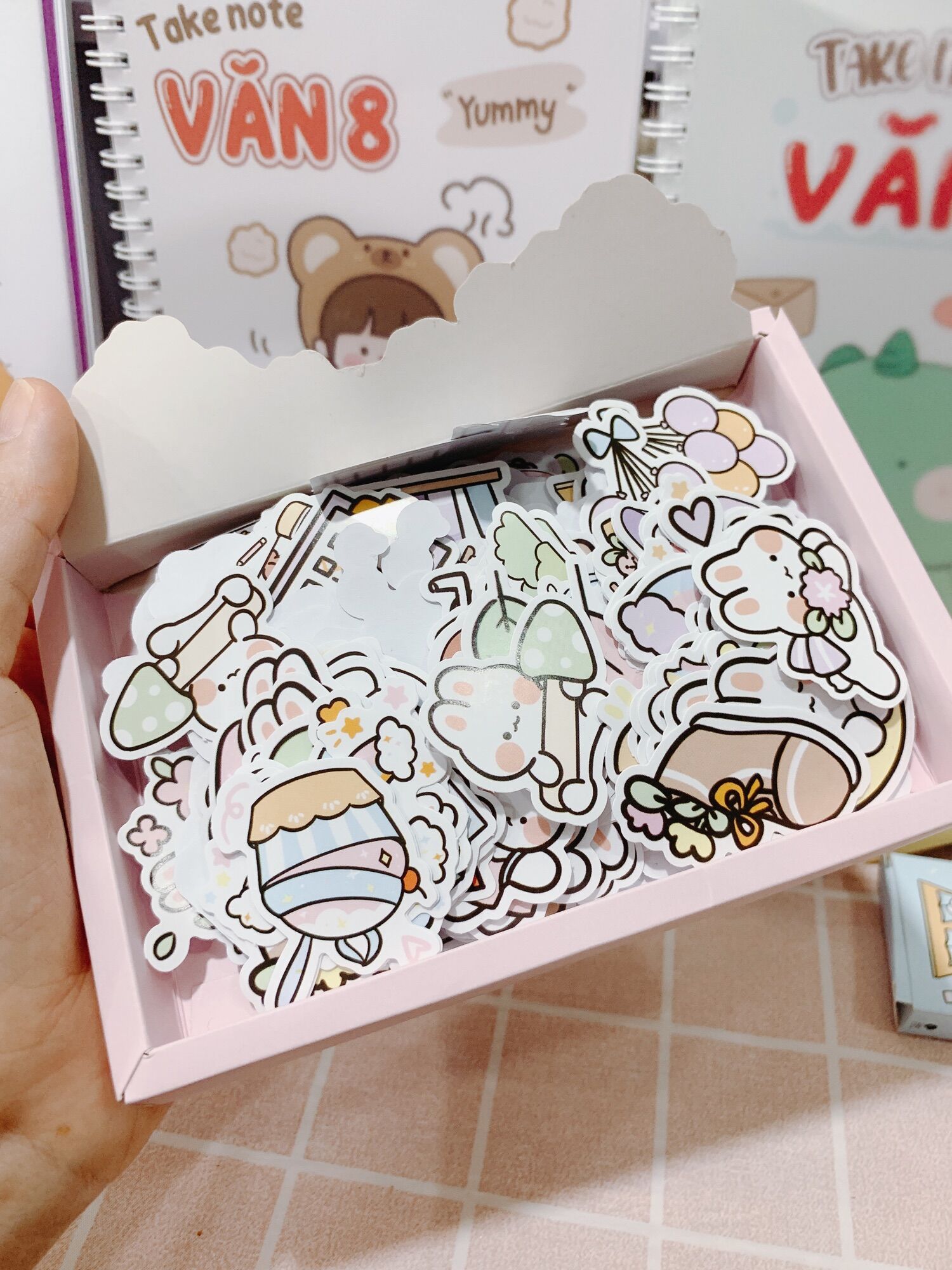 Sticker dán 50 miếng/ hộp.