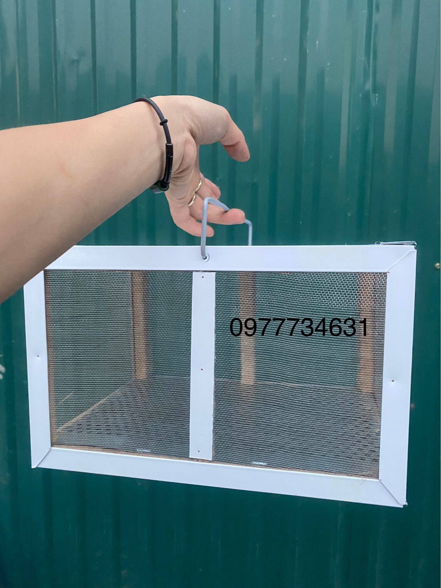 Hộp đựng dế, châu chấu, cào cào cho chim ăn kích cỡ 30x23x19
