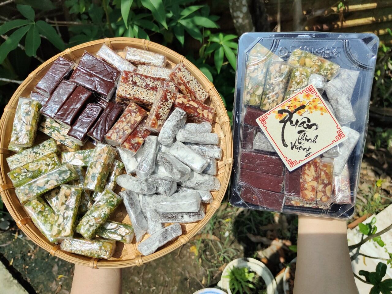 Kẹo chuối mix 4 vị thơm ngon hộp 500gr