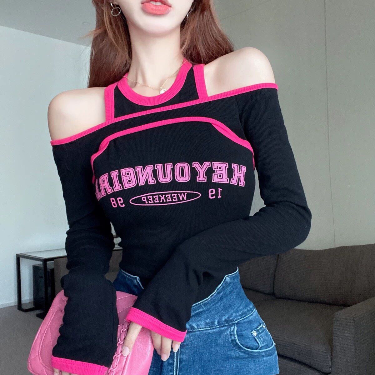 Áo kiểu dài tay hở vai phối viền hồng kiểu lạ, áo croptop ôm body cổ yếm hở vai sang chảnh tay dài💕💕💕gb9888