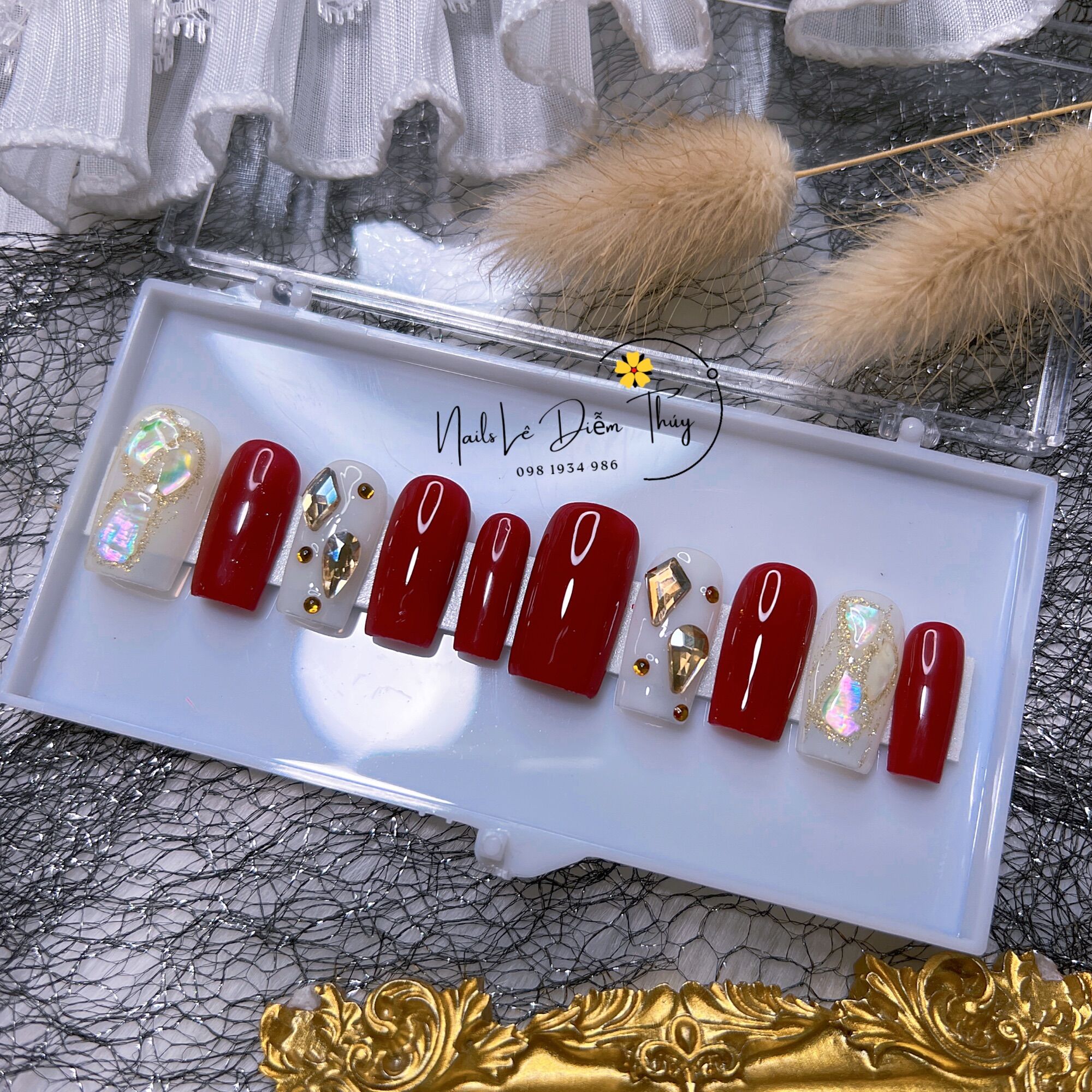 NailBox Thiết Kế Màu Phom Vuông Gắn Hột